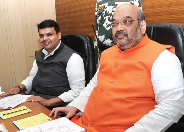 मुख्यमंत्री देवेंद्र फडणवीस यांच्याविरुद्ध मंत्र्यांनी व्यक्त केली नाराजी