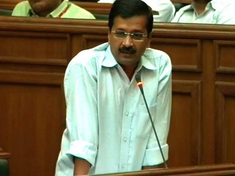 केजरीवाल-नायब राज्यपाल वादात केंद्राची उडी, भर विधानसभेत ‘आप’चा राडा