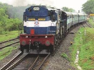 सावंतवाडी टर्मिनसला मुहूर्त