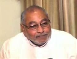 स्मृती इराणींचीही करा चौकशी- मोदींचे भाऊ