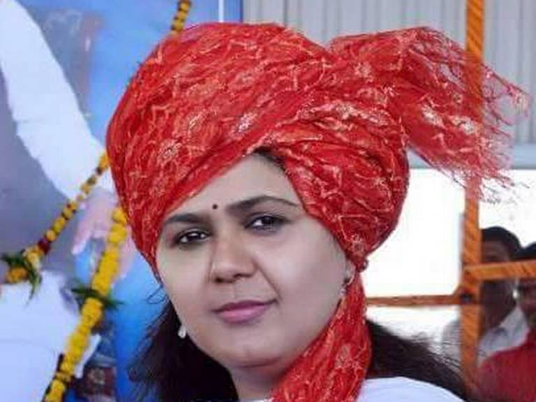 एक रुपयाची मिंदी असेल, तर राजकारण सोडेन, पंकजा मुंडेंनी आरोप फेटाळले