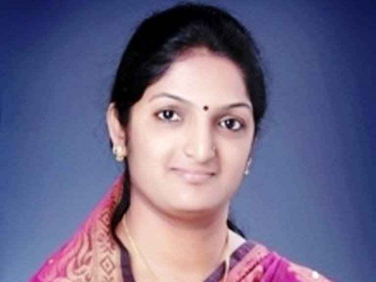 कोल्हापूरच्या लाचखोर महापौर तृप्ती माळवींना घरचा रस्ता