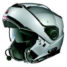 हेल्मेटधारक दुचाकीचालक मूर्ख असतात, भाजप आमदाराने तोडले अकलेचे तारे