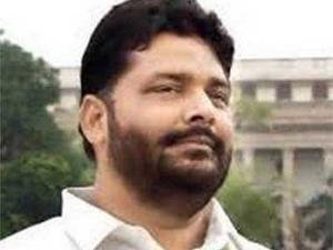 पप्पू यादवने हवाई सुंदरीची छेड काढली