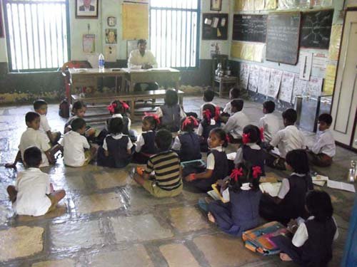 जिल्हा परिषदेच्या शेकडो शाळा उघडय़ावर