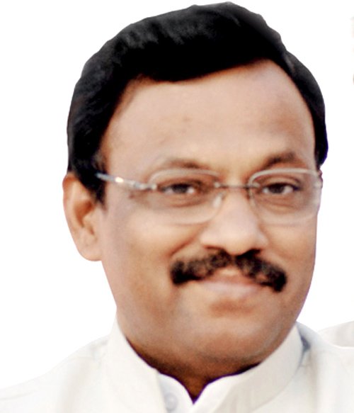 विनोद तावडे १० वीला ‘डमी’१२ वी ला नापास