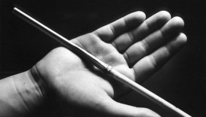 कडूस येथील माध्यमिक विद्यालयातील लिपीकाने केलंय अमानुष कृत्य