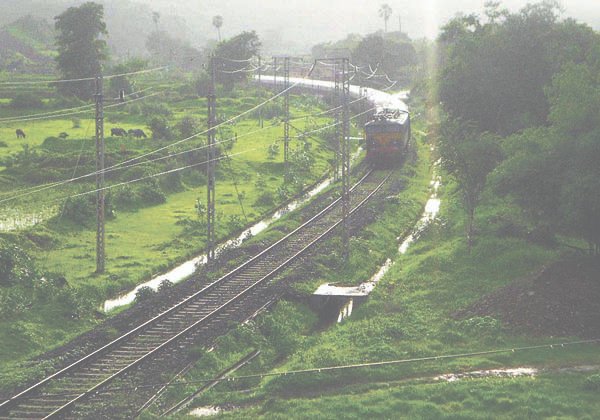 कर्जत पनवेल प्रवासी रेल्वेच्या प्रतीक्षेत