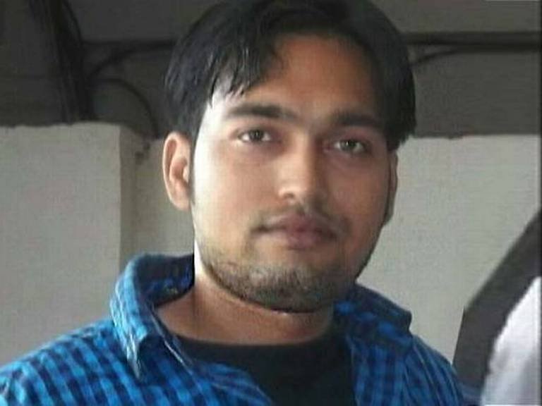 राष्ट्रीय खेळाडूला रेल्वेतून फेकलं, लाच न दिल्यामुळे रेल्वे पोलिसांचं कृत्य, खेळाडूचा जागीच मृत्यू