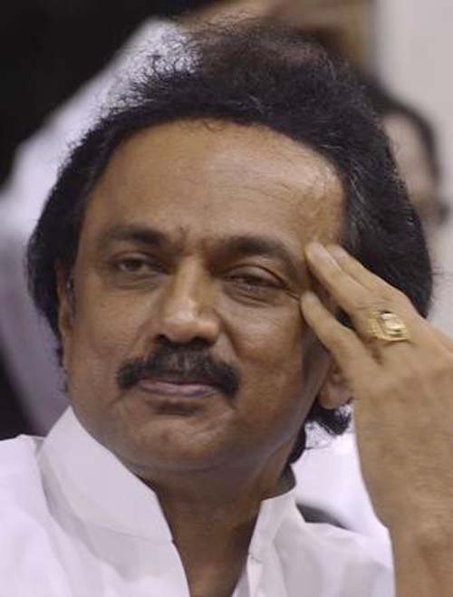 मेट्रो प्रवासात स्टॅलीनने प्रवाशाच्या श्रीमुखात भडकवली