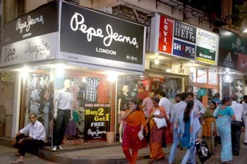 रात्री १२ पर्यंत दुकाने उघडी ठेवायला सरकारचाच विरोध