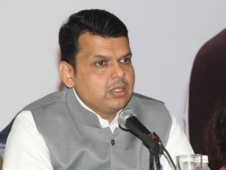 आमदाराला खुद्द मुख्यमंत्री फडणवीसांचा झटका