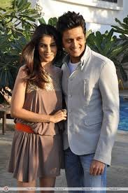 अभिनेते रितेश व जेनेलिया देशमुख थोडक्यात बचावले 