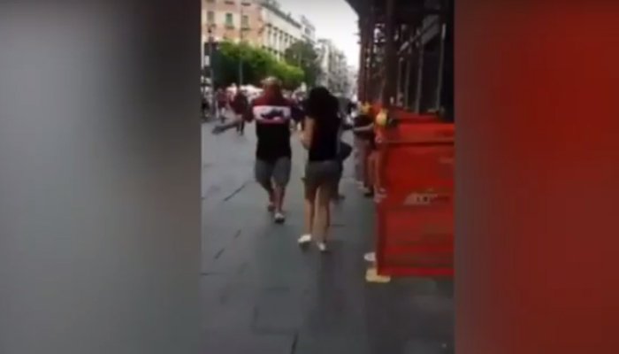 पत्नीने नवऱ्याच्या रखेलच्या बोटांचा घेतला चावा