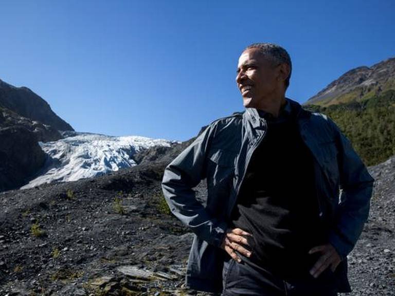 बराक ओबामा अलास्काच्या जंगलात