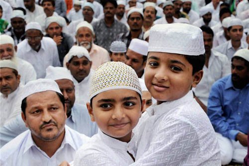 देशभरात बकरी ईदचा उत्साह