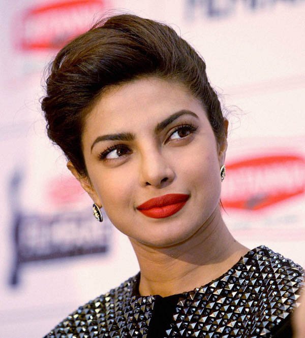 बाजीराव मस्तानीसाठी प्रियंकाची धावपळ