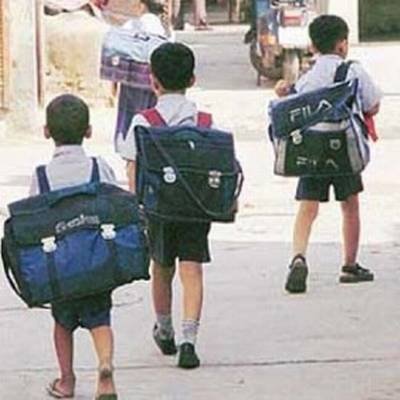  अध्यादेश काढूनही विद्यार्थ्यांच्या पाठीवरचं दप्तराचं ओझं कायम!