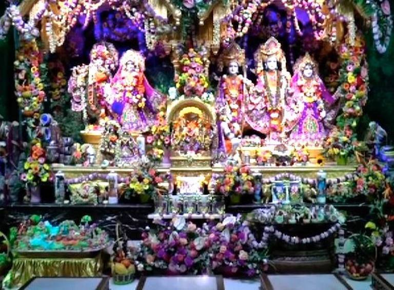 लंडनमध्येही ‘गोविंदा आला रे आला’, ‘कृष्ण जन्माष्टमी’साठी लाखोंची गर्दी