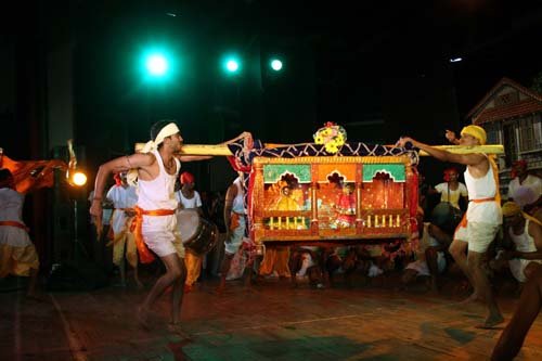 मुंबईतील शाळांत लोककला अवतरणार!