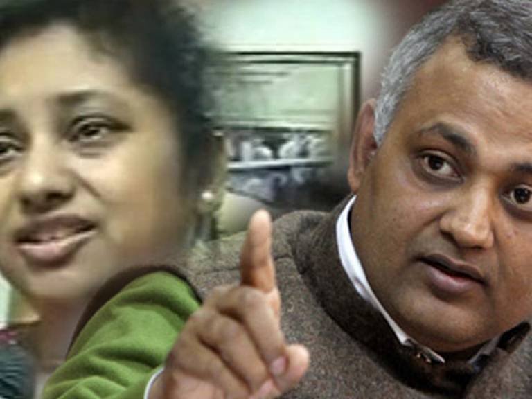 ‘आप’ नेते सोमनाथ भारती गोत्यात, पत्नीला मारहाण प्रकरणी गुन्हा