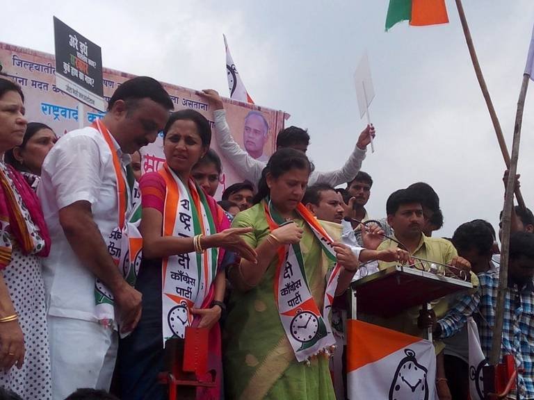 मराठवाड्यात राष्ट्रवादीचं जेलभरो, खासदार सुप्रिया सुळे पोलिसांच्या ताब्यात