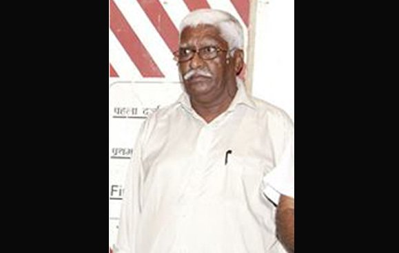 नाटककार सुरेश चिखले यांचं आज मुंबईत निधन