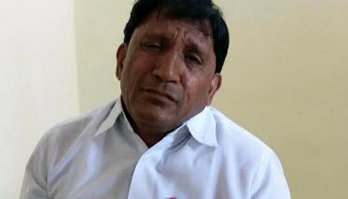 à¥©à¥¦ à¤°à¥à¤ªà¤¯à¤¾à¤‚à¤šà¥€ à¤²à¤¾à¤š à¤¸à¥à¤µà¤¿à¤•à¤¾à¤°à¤¤à¤¾à¤¨à¤¾ à¤¤à¤²à¤¾à¤ à¥à¤¯à¤¾à¤²à¤¾ à¤…à¤Ÿà¤•