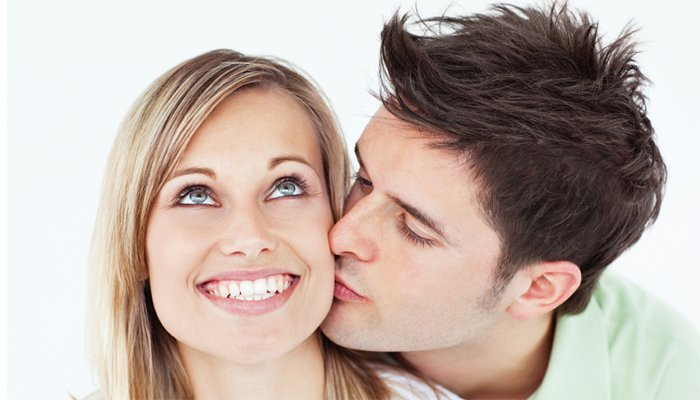 à¤‘à¤«à¤¿à¤¸à¤®à¤§à¥à¤¯à¥‡ à¤ªà¤¤à¥à¤¨à¥€à¤šà¥à¤¯à¤¾ à¤—à¤¾à¤²à¤¾à¤µà¤° à¤•à¤¿à¤¸ à¤•à¥‡à¤²à¥à¤¯à¤¾à¤¨à¤‚ à¤—à¤®à¤¾à¤µà¤²à¥€ à¤¨à¥‹à¤•à¤°à¥€