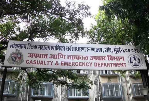 डॉक्टरांकडून मृत घोषित, पोस्ट मार्टमची तयारी… आणि ‘मेलेला’ जिवंत झाला!