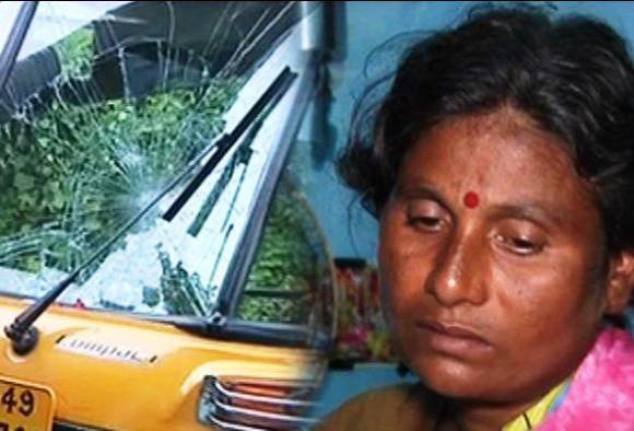 तू धुणी-भांडी कर, रिक्षा आम्हीच चालवणार, गुंडांनी महिलेची रिक्षा फोडली