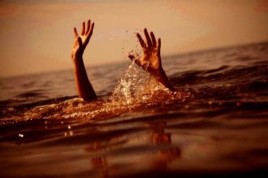 पुण्यात तलावामध्ये बुडून दोन तरुणांचा मृत्यू