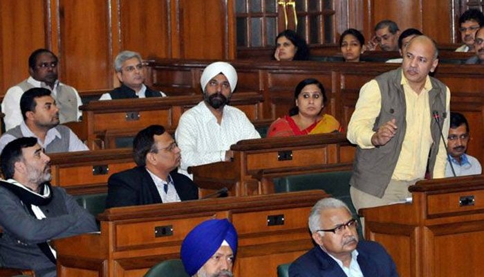दिल्ली आमदारांच्या पगारात तब्बल ४०० टक्क्यांनी वाढ