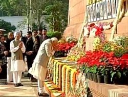 संसद हल्ल्यातील हुतात्म्यांना मोदींकडून आदरांजली
