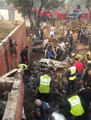 ‘बीएसएफ’चे विमान कोसळले; तिघांचा मृत्यू