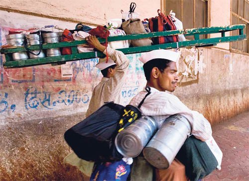 आजपासून मुंबईकरांसाठी डबेवाल्यांची खानावळ