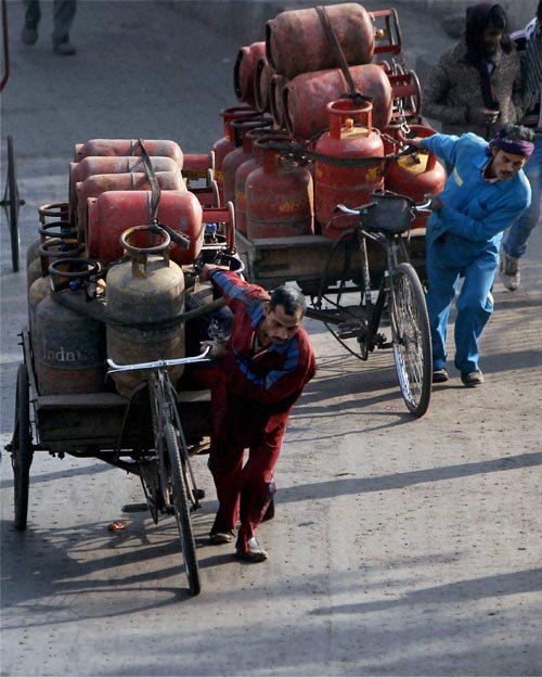 विनाअनुदानित गॅस सिलेंडर महागला