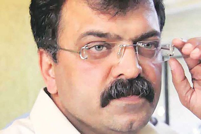 आव्हाड यांच्या बँक खात्याची चौकशी?