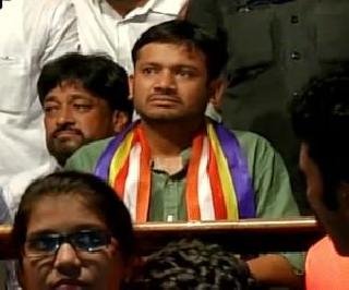 कन्हैय्या कुमारवर चप्पलफेक, नागपुरातील घटना