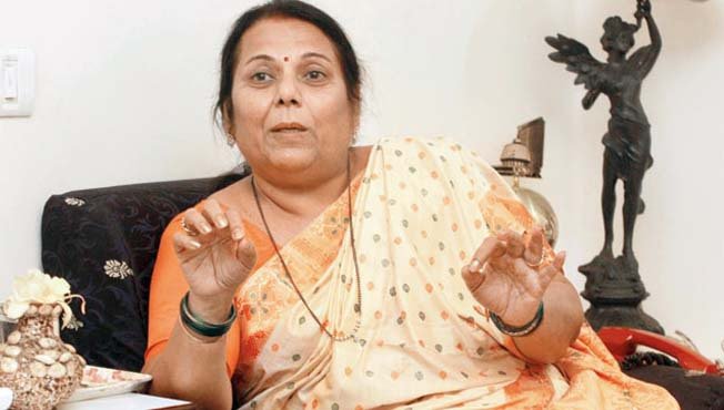 चपलांचा ‘प्रसाद’ शिवसेनेचा नाही
