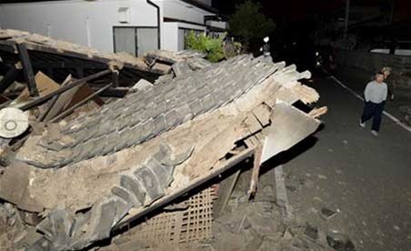 जपानमध्ये भूकंपात 9 ठार; 800 जखमी