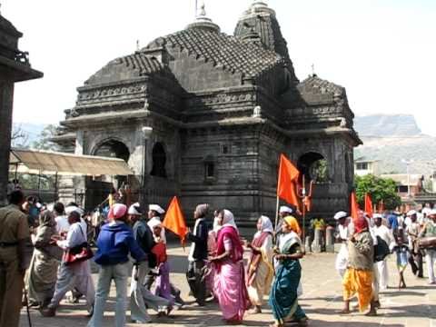 त्र्यंबकेश्वरमध्ये महिलांना अमानुष मारहाण