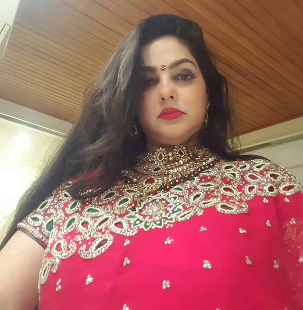 ‘ममता कुलकर्णी करतेय नौटंकी!’