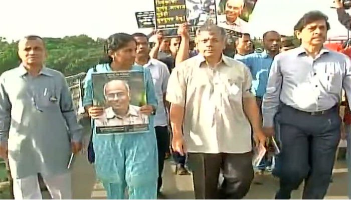 दाभोलकरांच्या हत्येला तीन वर्ष पूर्ण, पुण्यात निषेध मोर्चाचं आयोजन