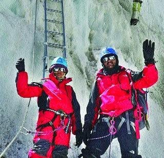‘एव्हरेस्ट’ सर केल्याचा खोटा दावा करणा-या पुण्यातील दांपत्यावर नेपाळमध्ये १० वर्षांची बंदी