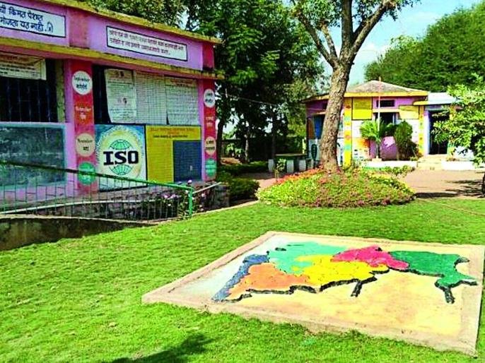 ‘ती’ शिक्षिका ढसढसा रडली…