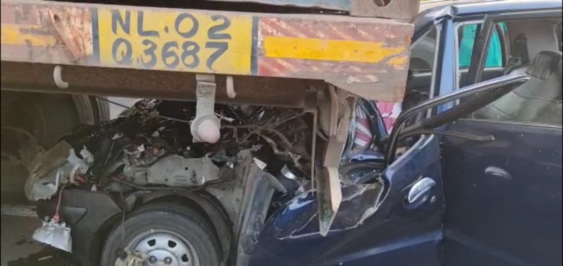 मुंबई-गोवा महामार्गावरील अपघातात 1ठार  3 जखमी