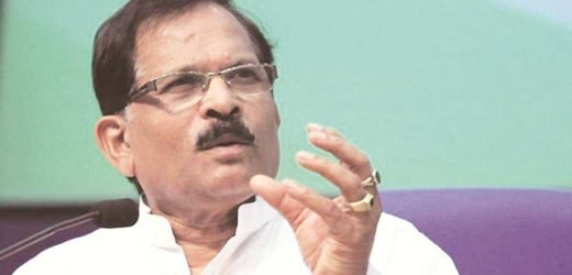 केंद्रीय आयुष मंत्री श्रीपाद नाईक यांच्या कारचा भीषण अपघात 