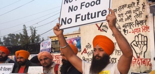 भिंत उभारल्याने हजारो शेतकरी पिण्याचं पाणी, शौचालयांपासून वंचित; आंदोलक शेतकऱ्यांचे हाल