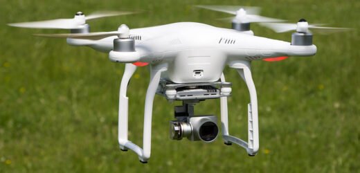 जव्हारमध्ये ड्रोनद्वारे लसीकरण मोहीम